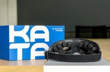 Máy Massage Mắt Có Tốt Không? Câu Trả Lời Sẽ Khiến Bạn Bất Ngờ!